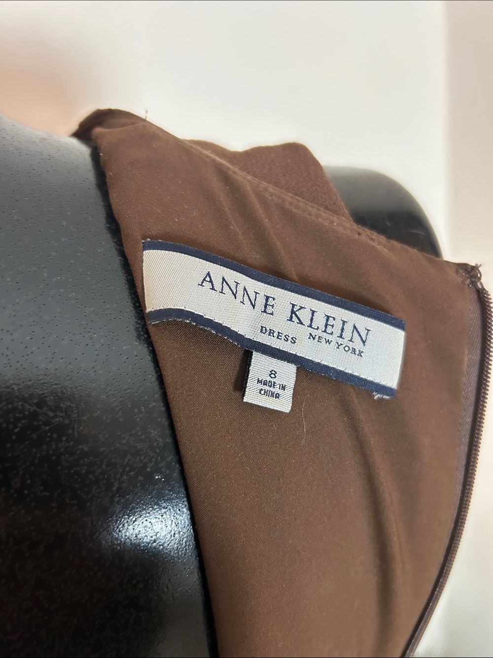 Anne Klein, sz 8, GUC, brown sheath dress with belt loops - Picture 6 of 8